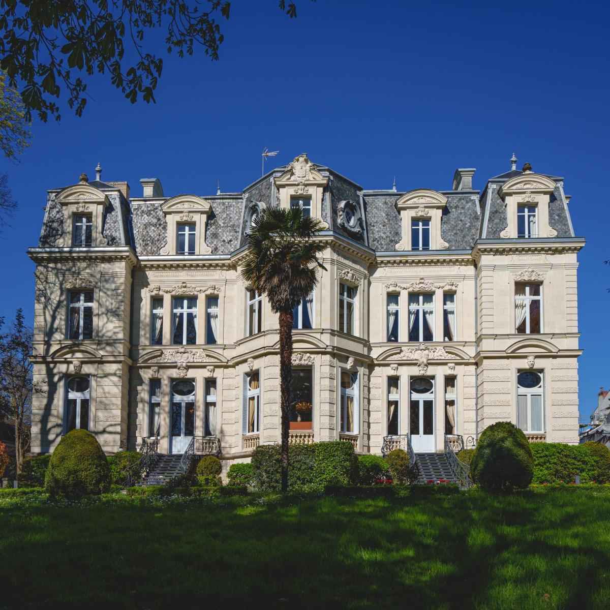 Jardin de l'établissement Château La Comtesse de Loire & Spa