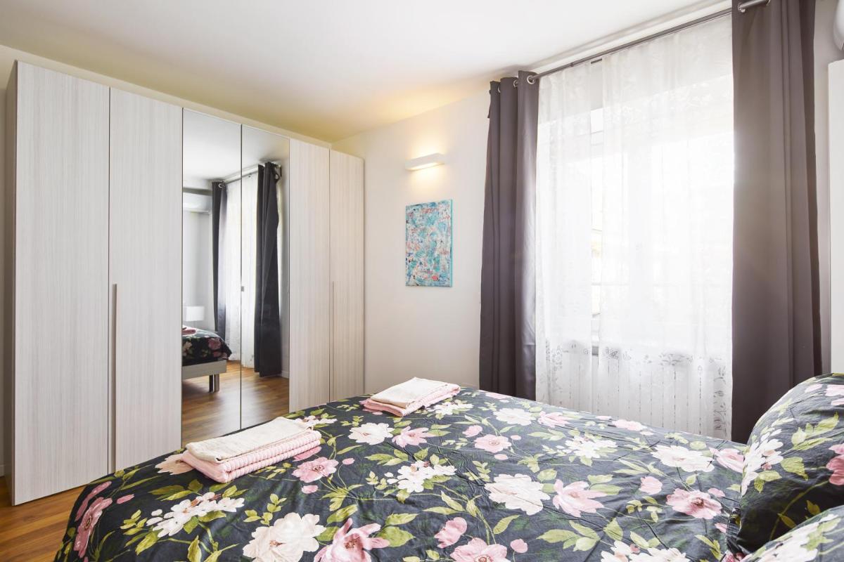 House Navigli apartment in the heart of the Naviglio Grande Milano - Housity