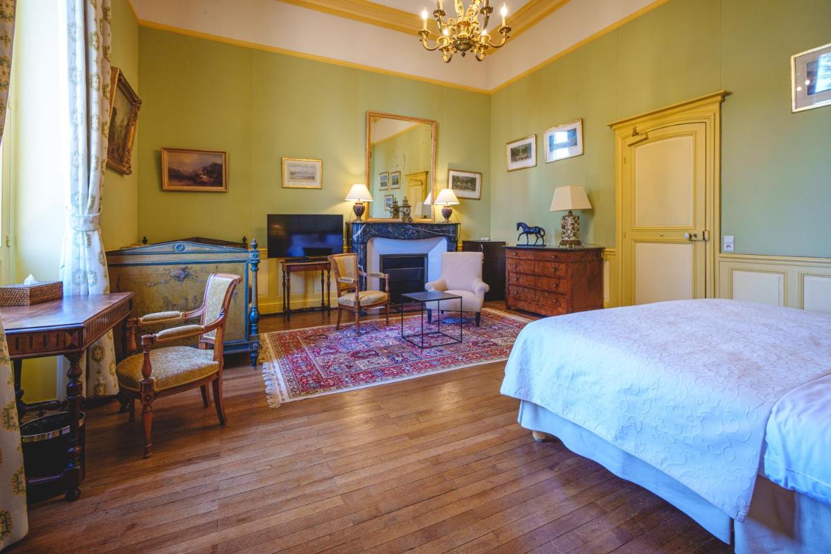 Un ou plusieurs lits dans un hébergement de l'établissement Château La Comtesse de Loire & Spa