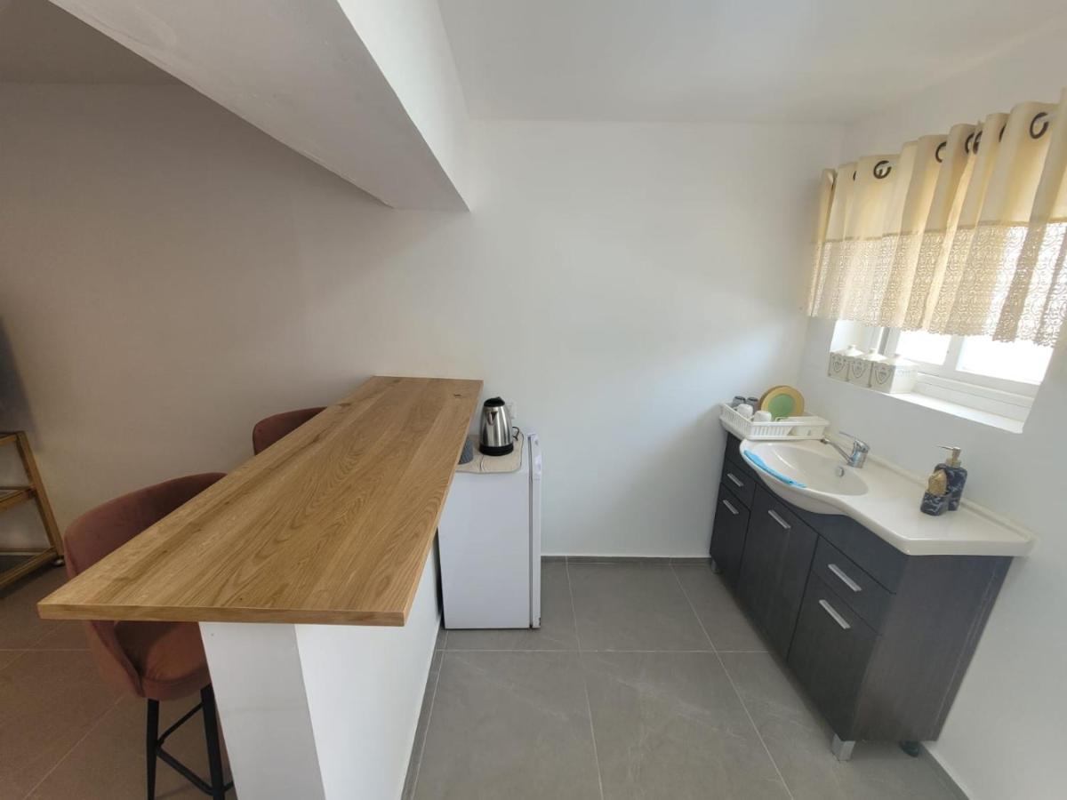 Sea of Galilee place - Housity