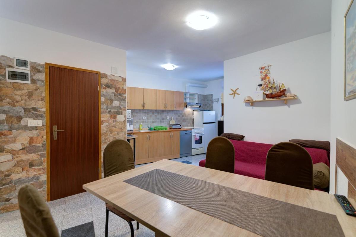 Apartment Senj - Housity