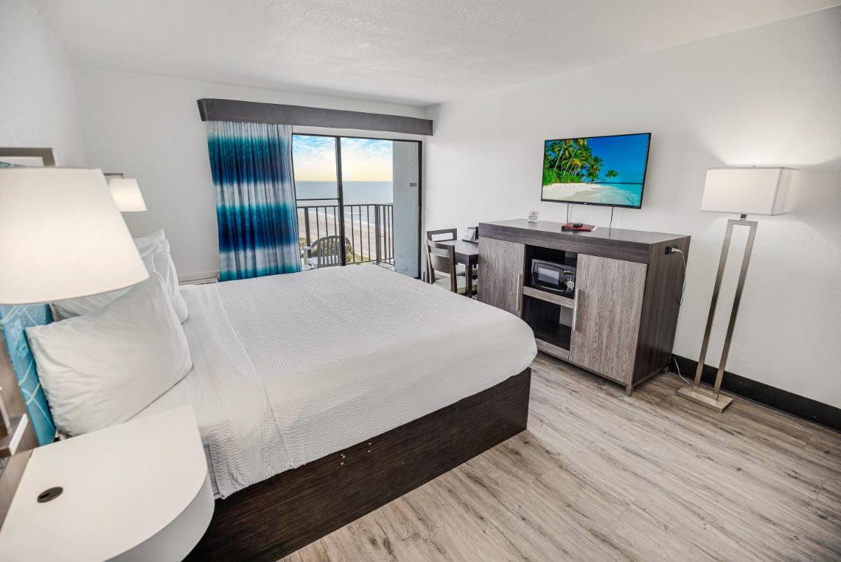 Tropical Seas Hotel - Housity