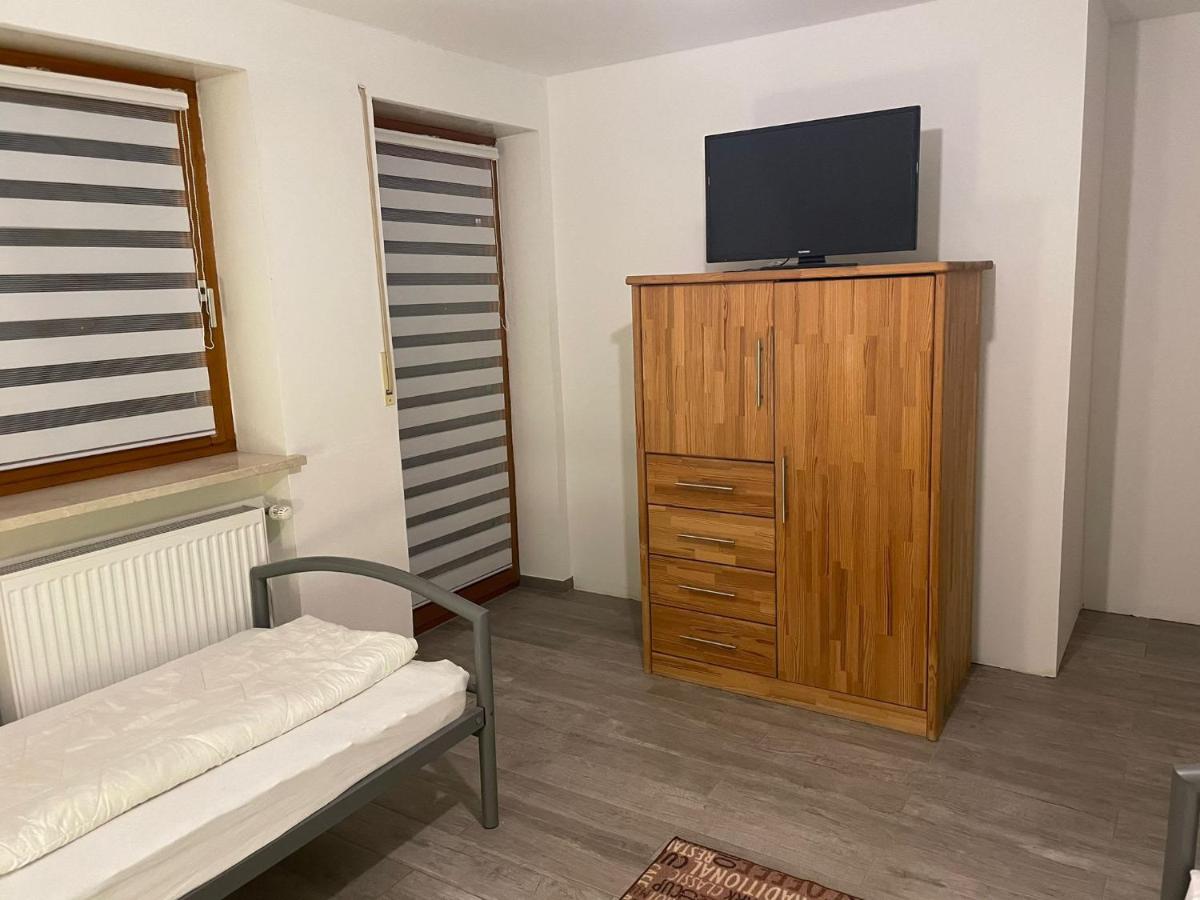 Monteursunterkunft - fitters' accommodation with shared kitchen - Housity