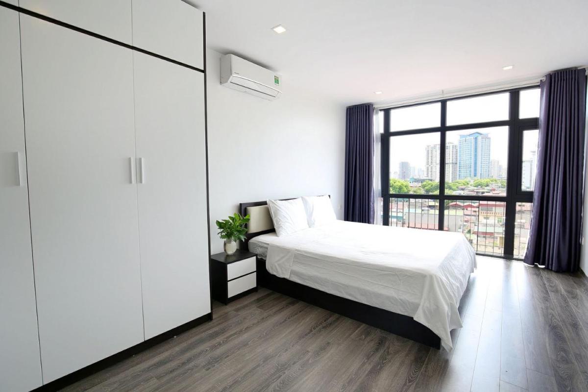 Investland Building, Kim Ma Street, Luxury One bedroom, Tow bedrooms near Lotte, Daewoo and Vinhomes Metropolis - Housity