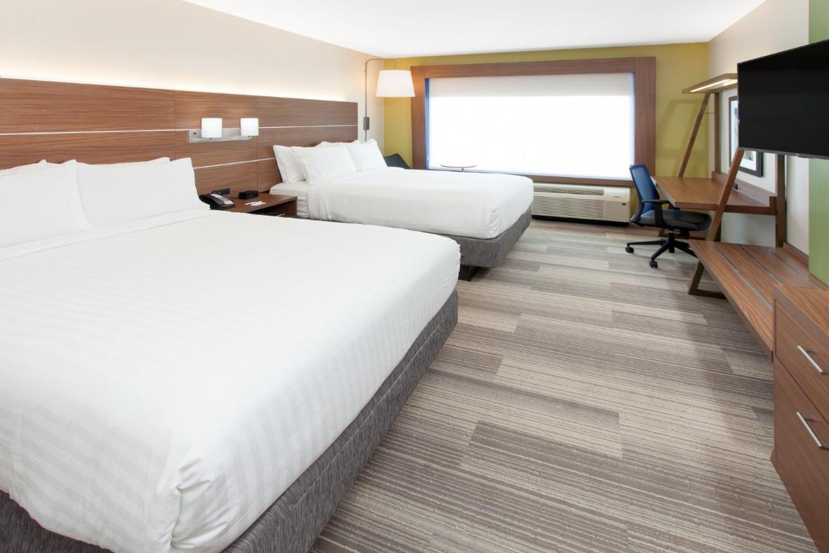 Holiday Inn Express & Suites - Sterling Heights-Detroit Area, an IHG Hotel - Housity