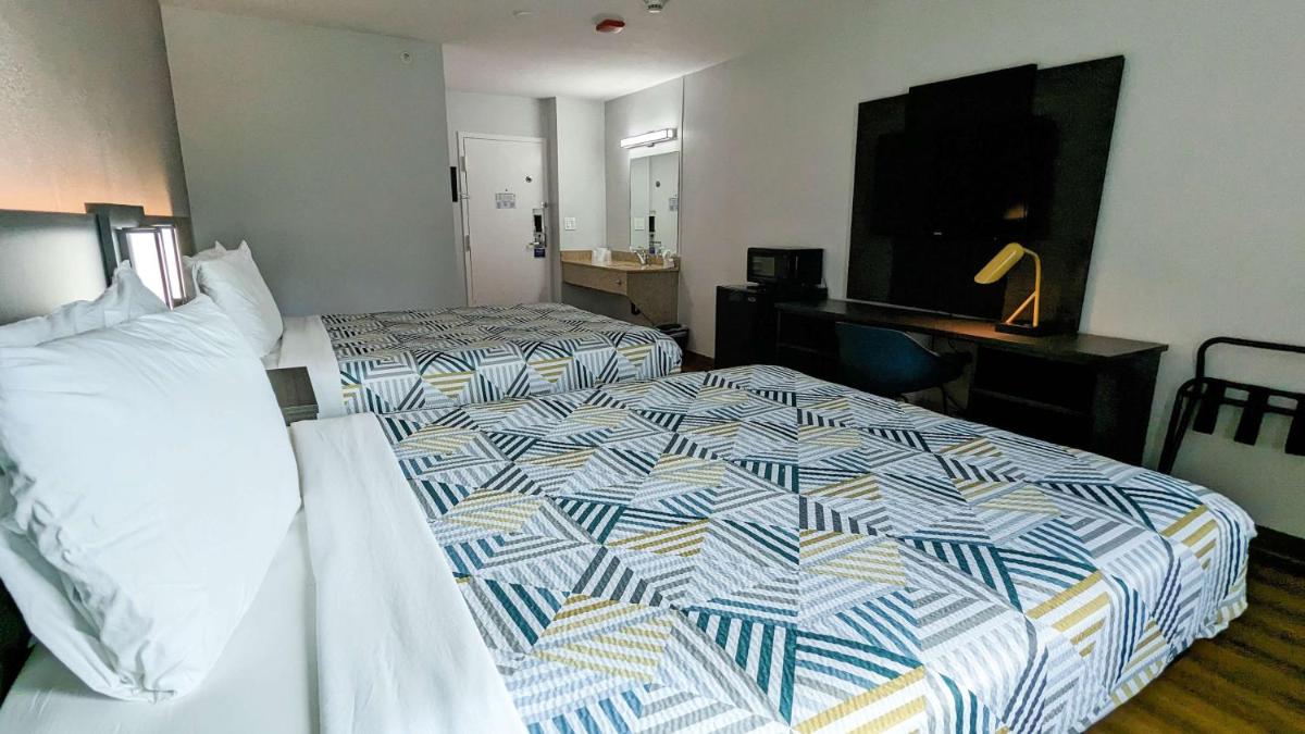 Motel 6-Framingham, MA - Boston West - Housity