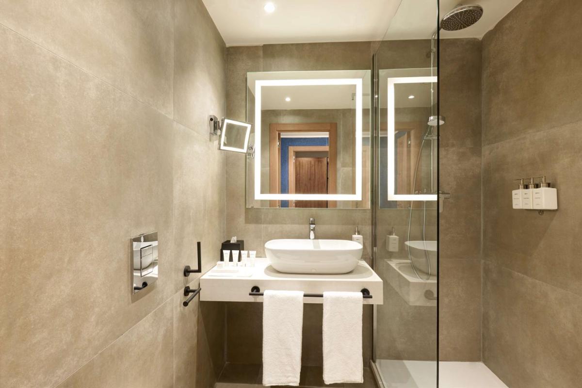 Radisson Hotel Ferrara - Housity