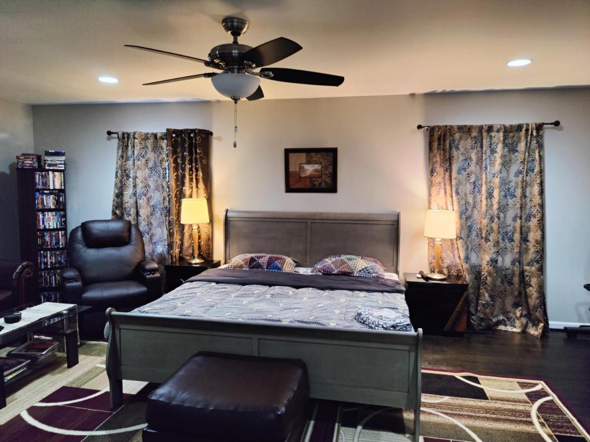 Luxurious stay at prime location - Housity