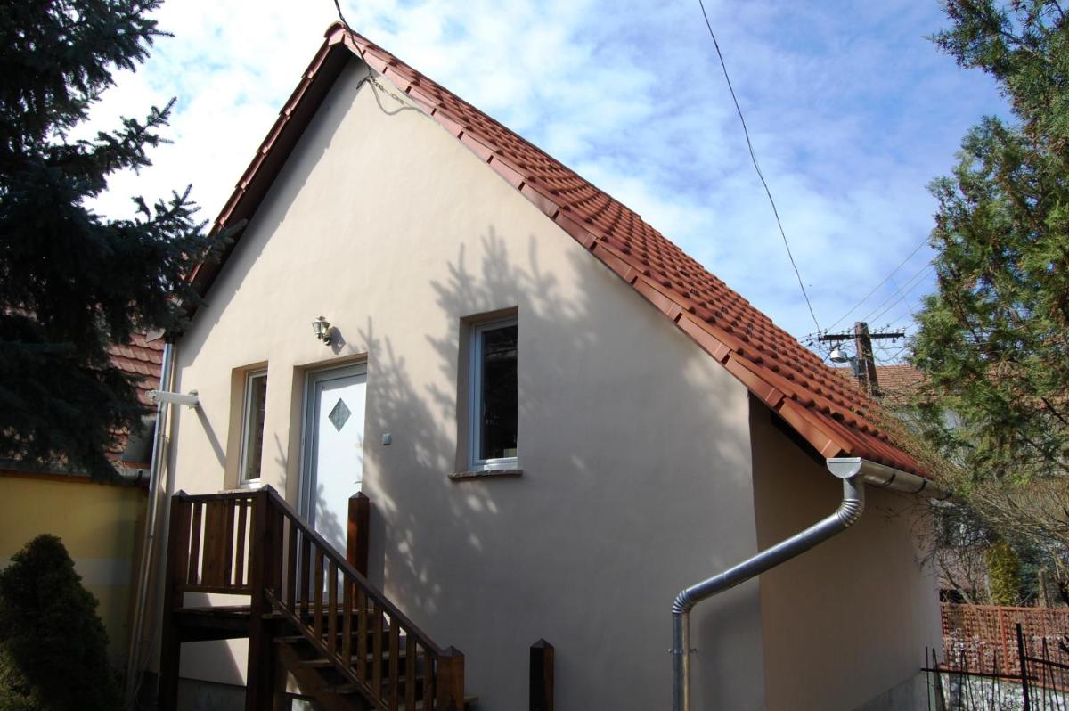 Maya Guesthouse - Housity