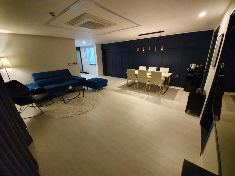 Hotel Pier 48 - Housity