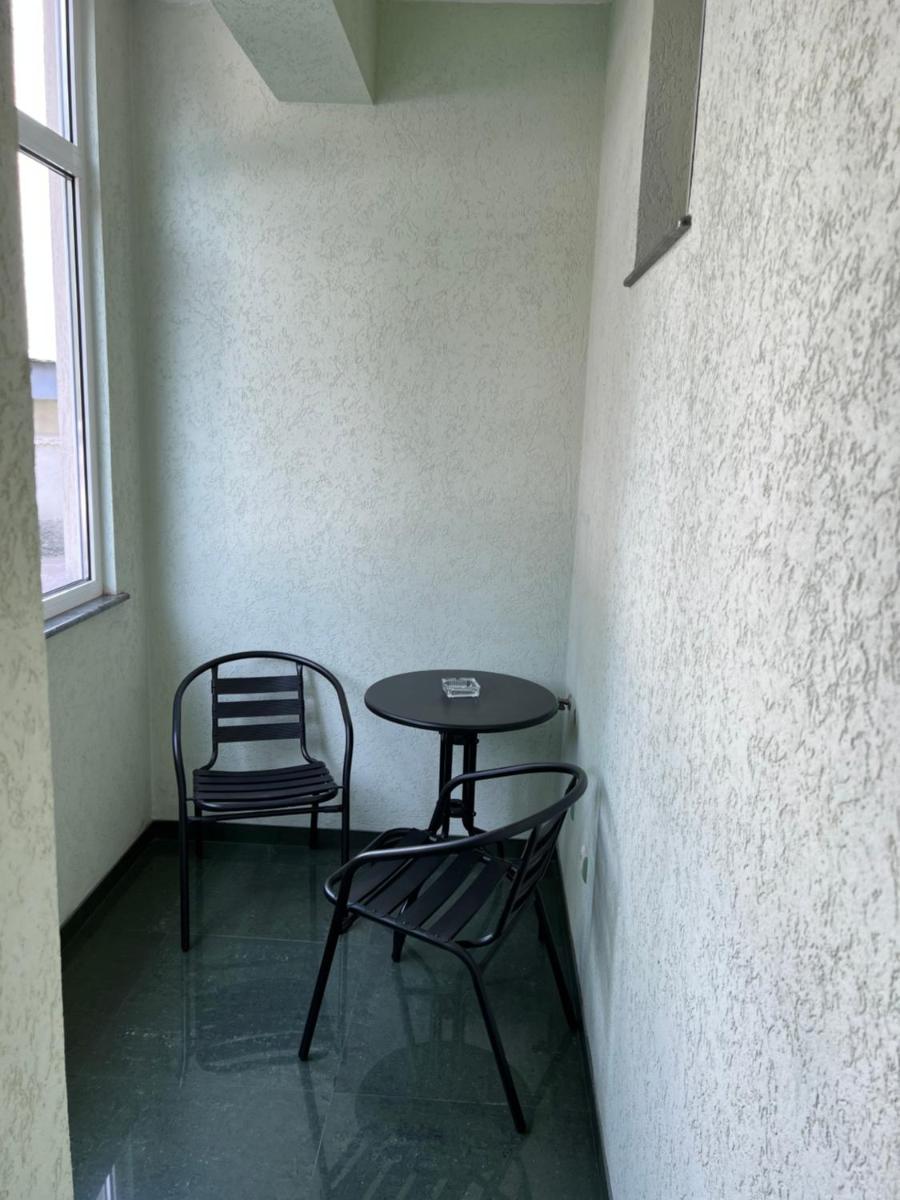 Sunny - Housity