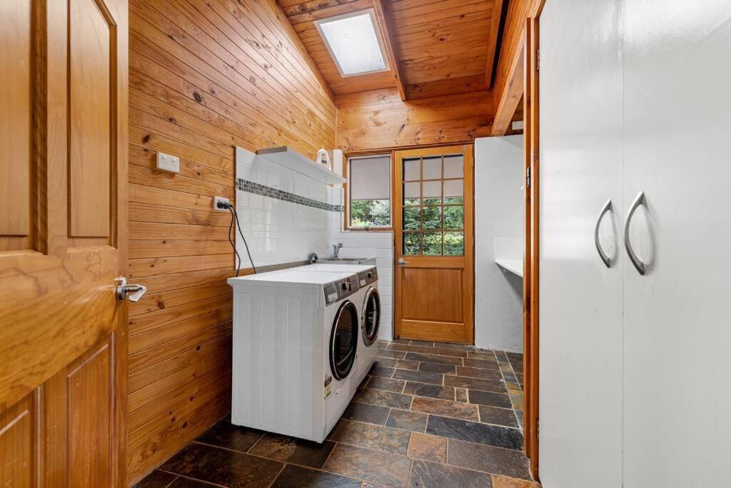 Sleep 9 @ Secluded Farmstay 12min to Coffs Harbour - Housity