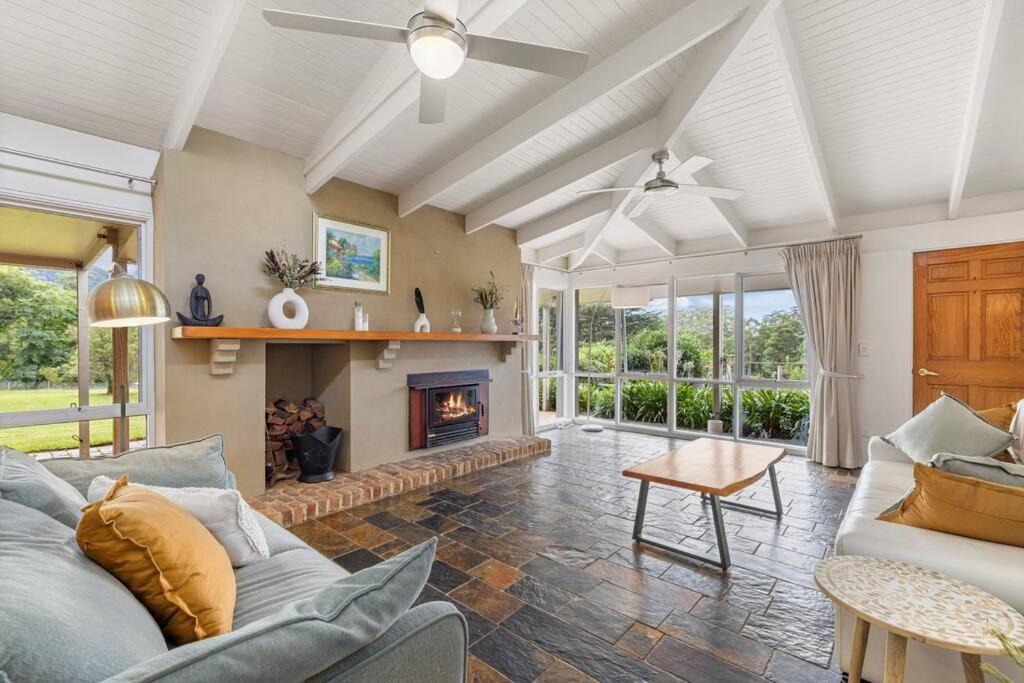 Sleep 9 @ Secluded Farmstay 12min to Coffs Harbour - Housity