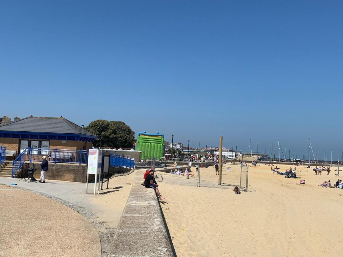 Crofton House Victorian Apartment - Housity