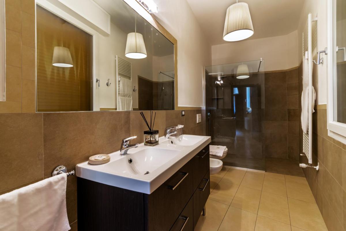 051 Room & Breakfast - Housity