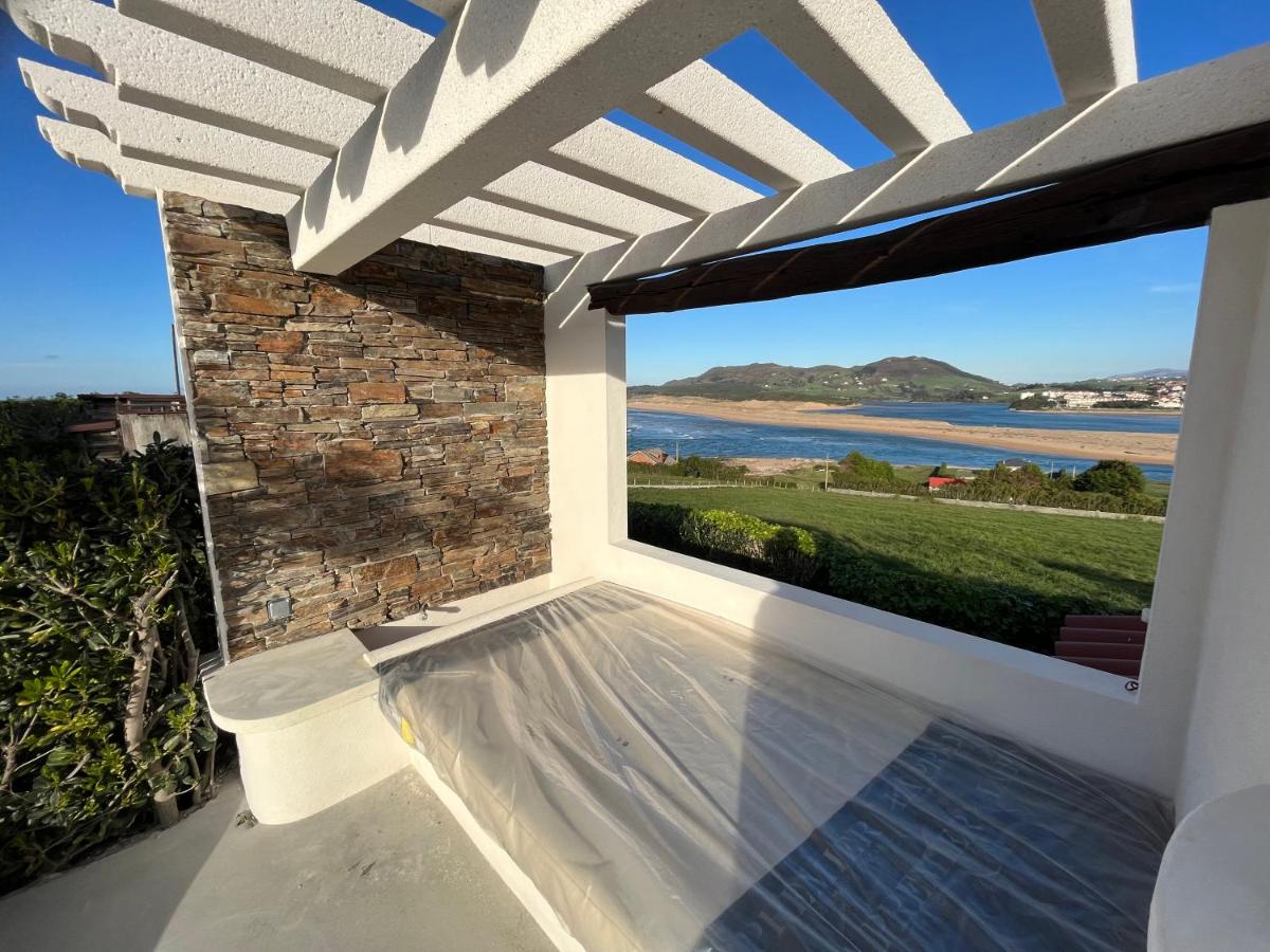 Chalet Robayera a línea de playa - Housity