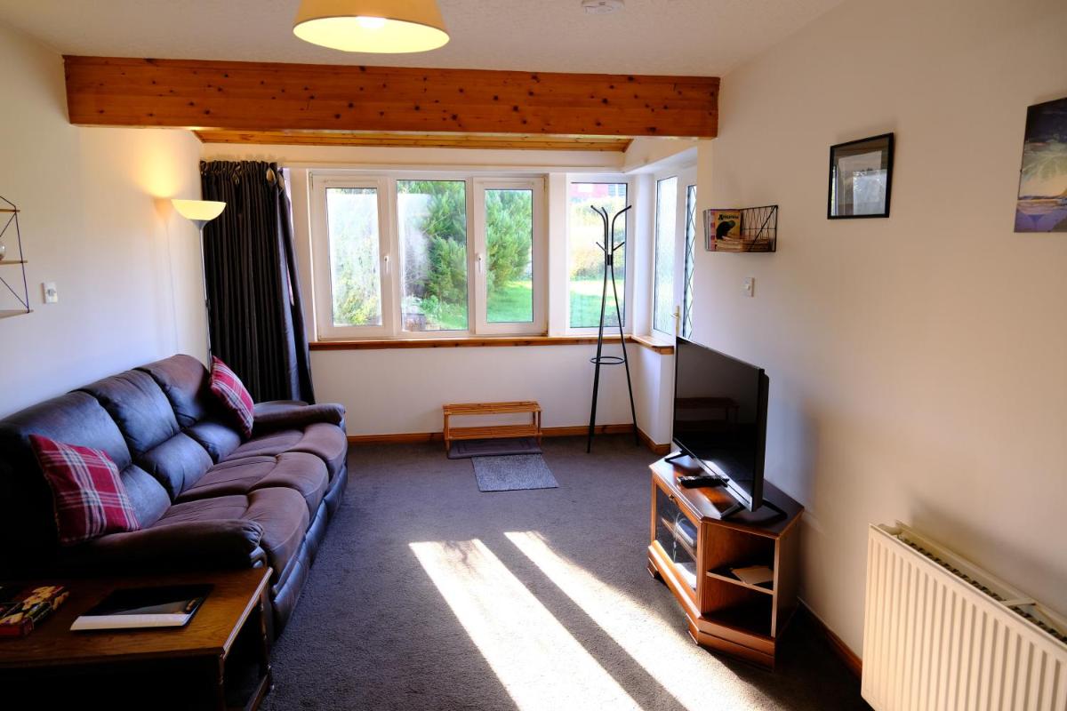 Lovely 1-bedroom apartment with free parking - Housity