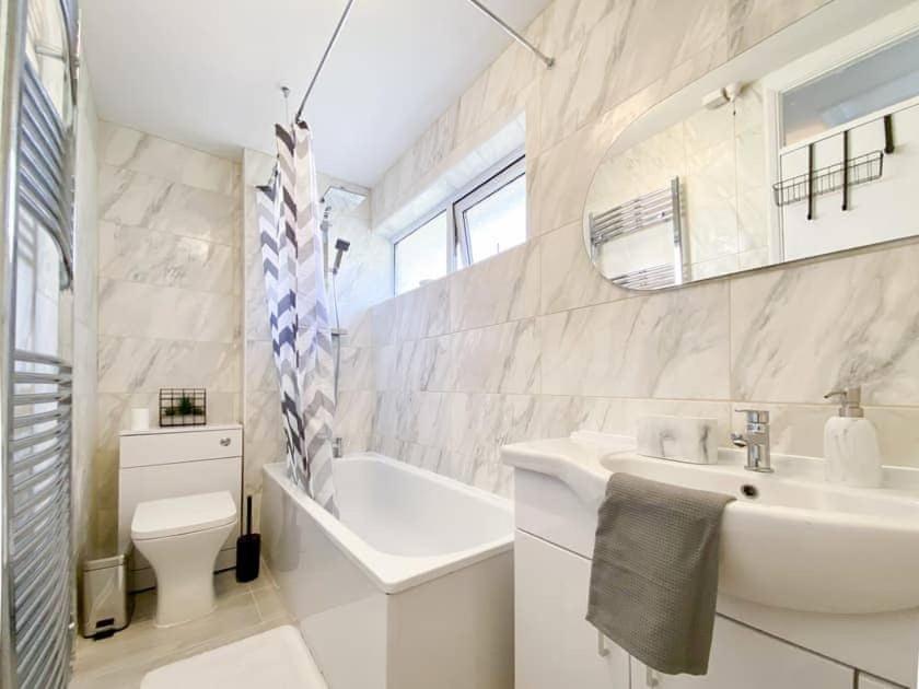 Scarlet House - Housity