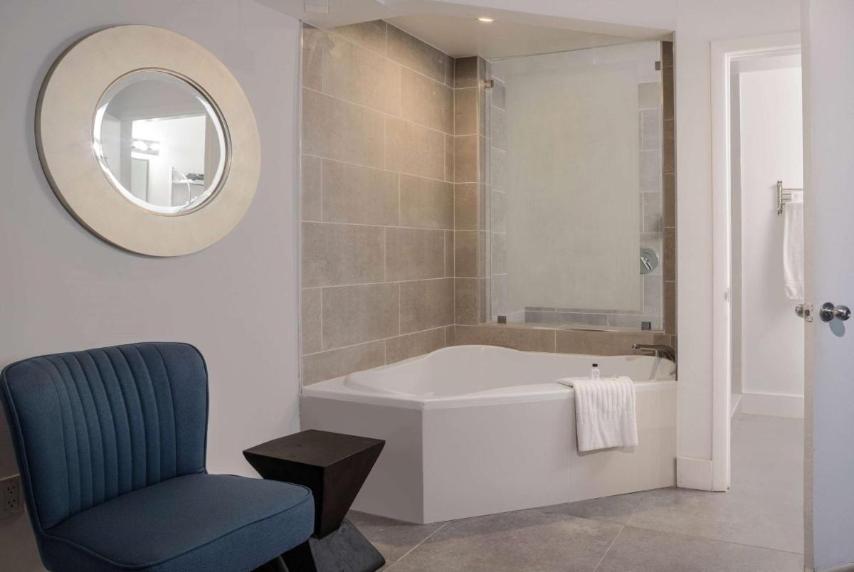 MB Hotel, Trademark Collection by Wyndham - Housity