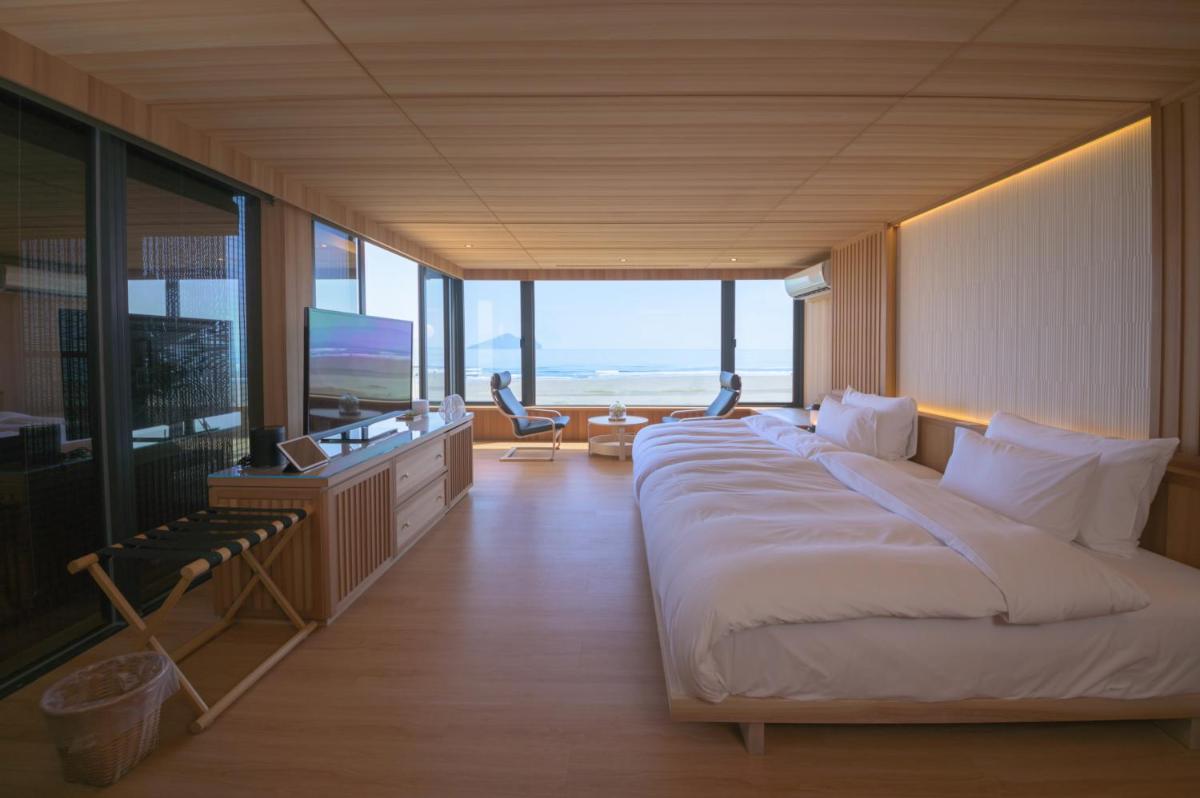 Play Hotel - Housity