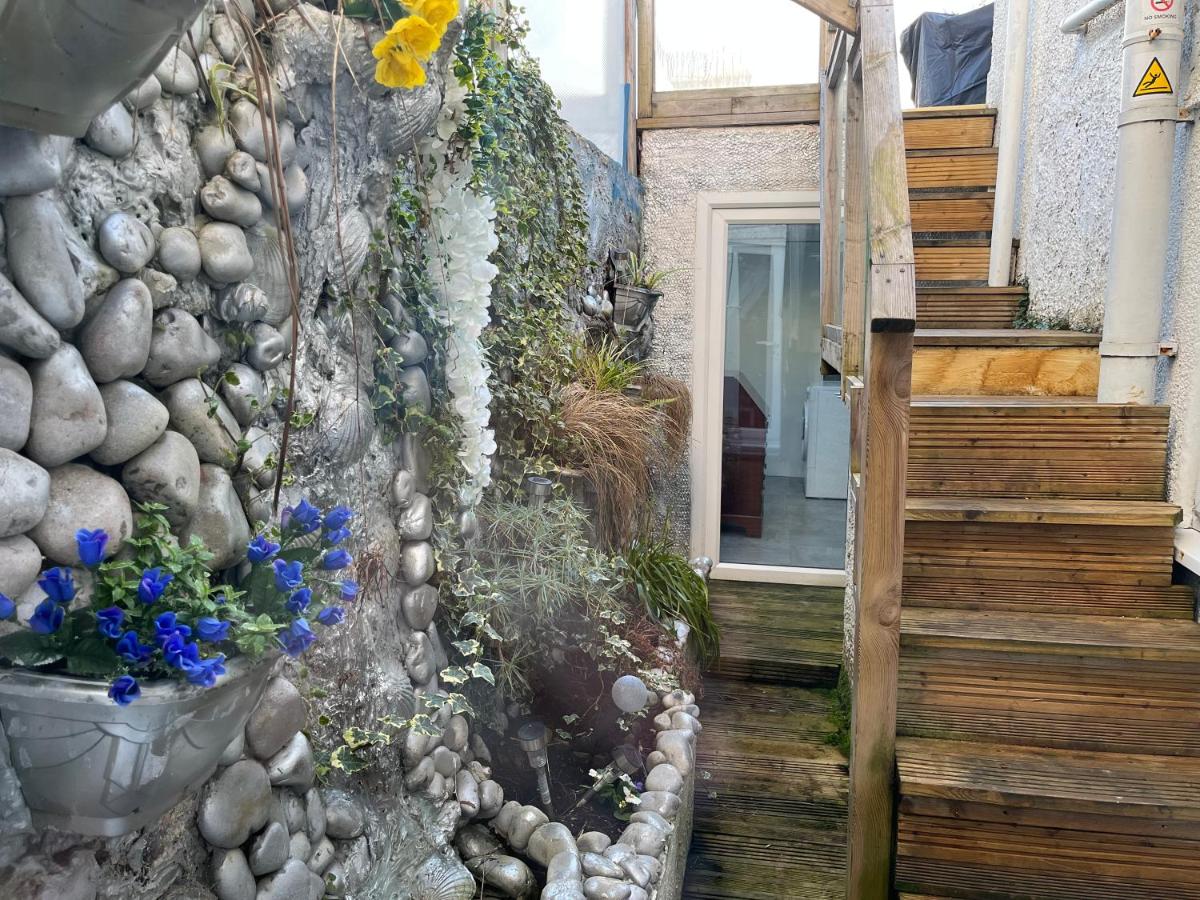 White Rose Cottage - Housity