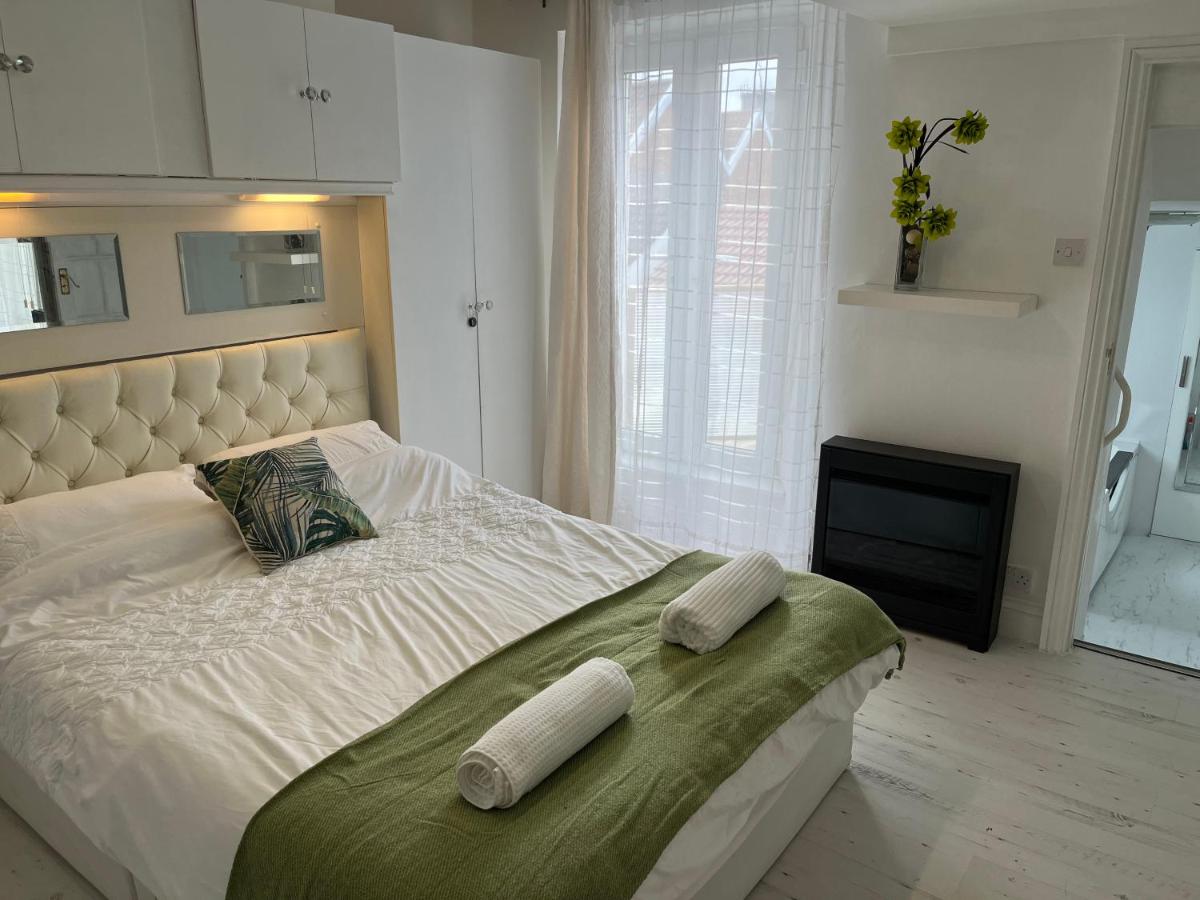 White Rose Cottage - Housity