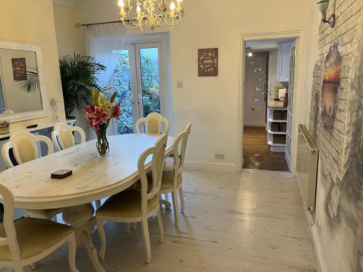 White Rose Cottage - Housity