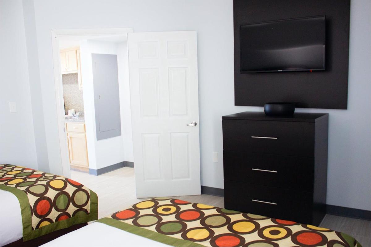 Sun & Sand Resort Oceanfront Suites - Housity