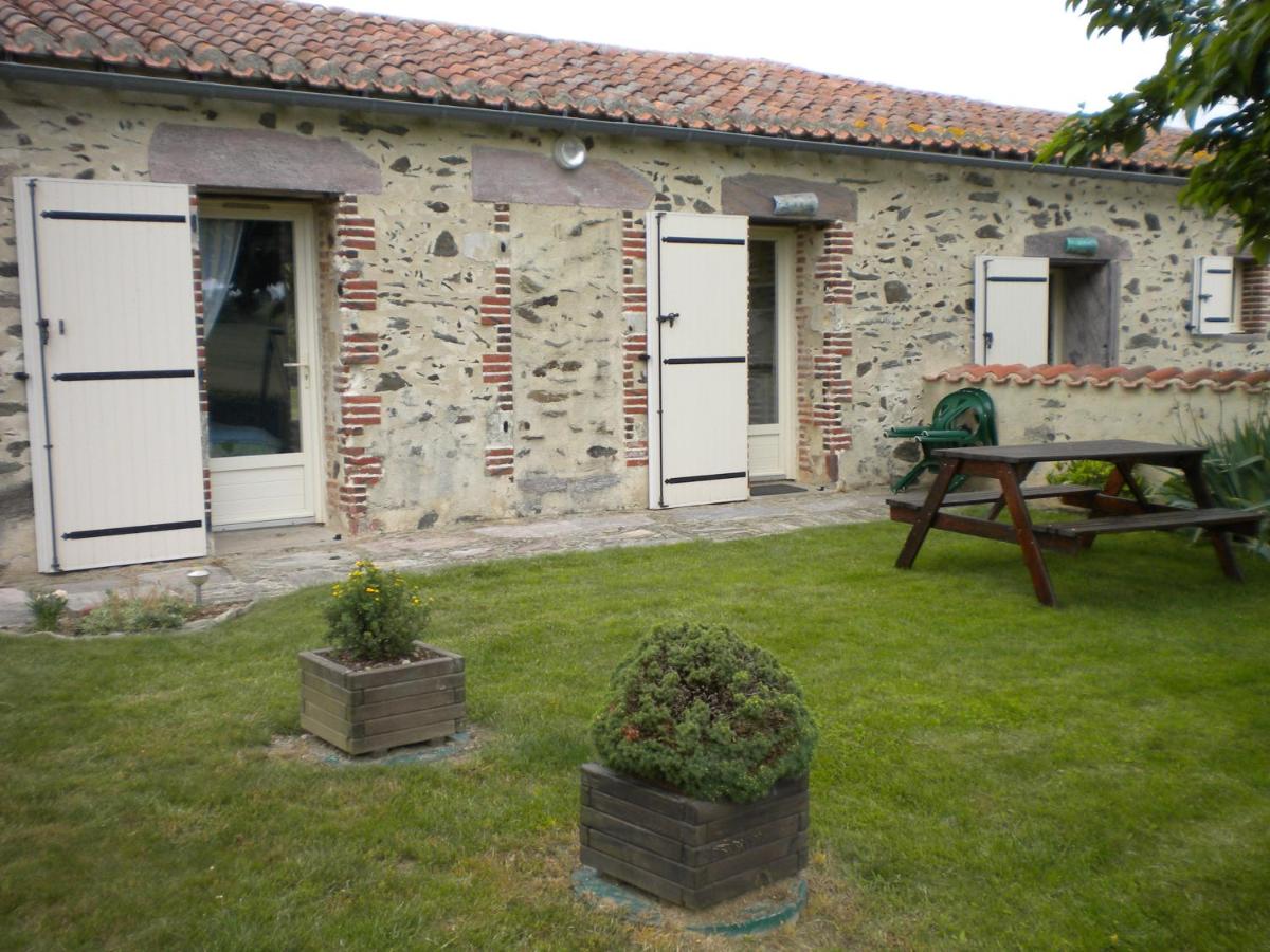 Chambres d'Hôtes Antézière - Housity