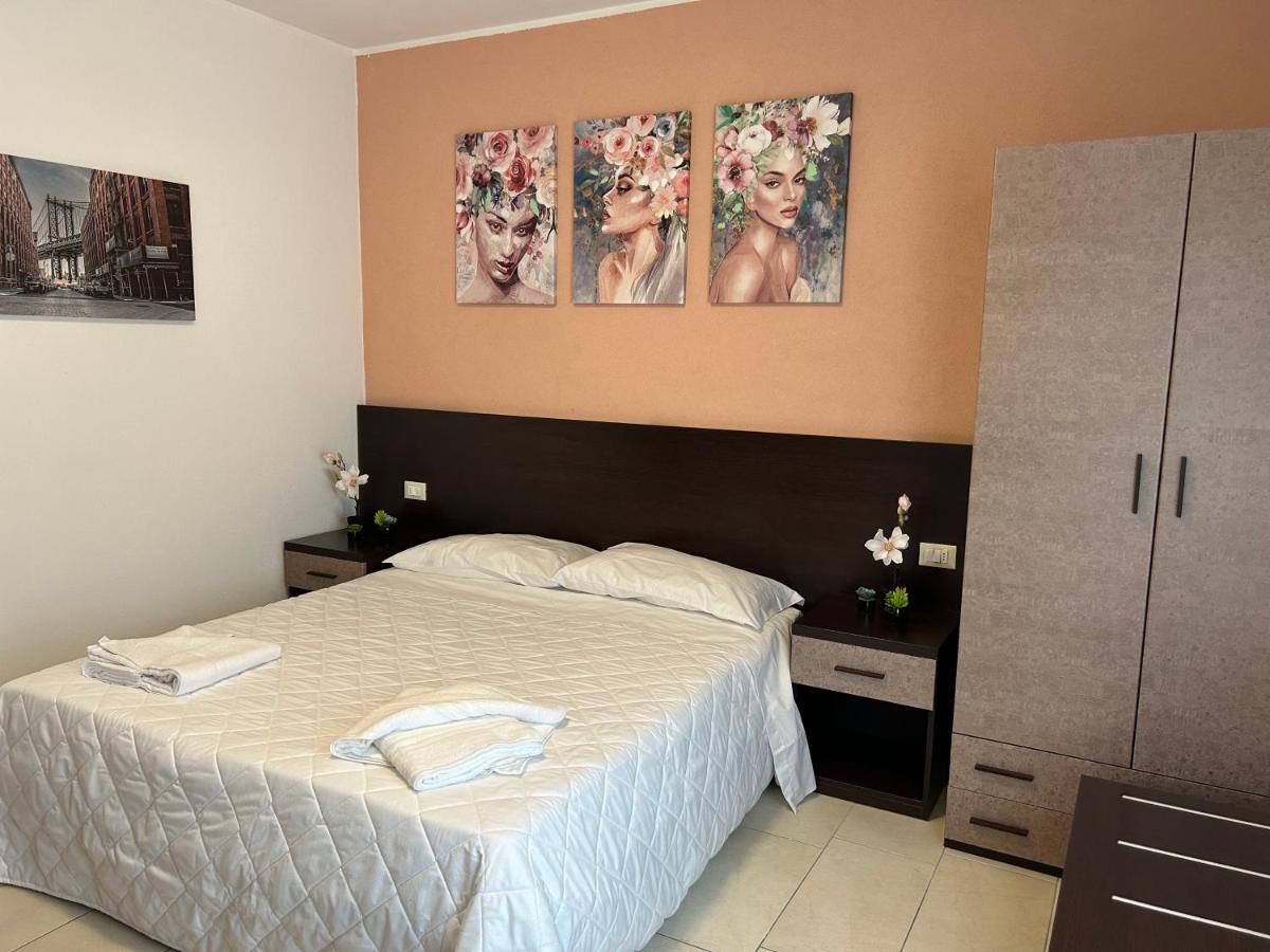 Bed & Breakfast La Rondinella - Housity