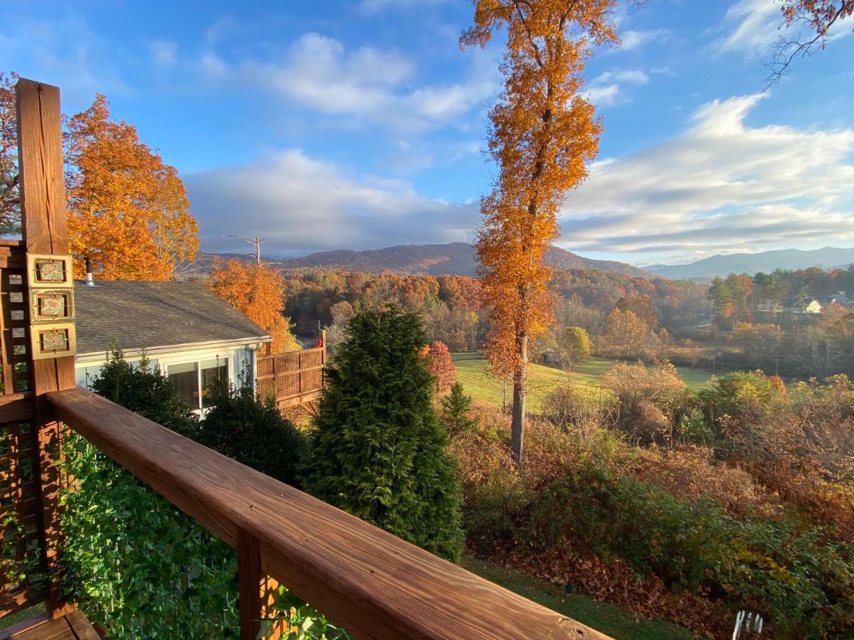 Pleasant Grove Cottages - Misty Mtn (#113) / Lazy Bear (#115) - Housity