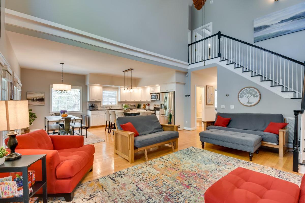 Lake Hartwell Vacation Rental with Boat Dock and Slip! - Housity