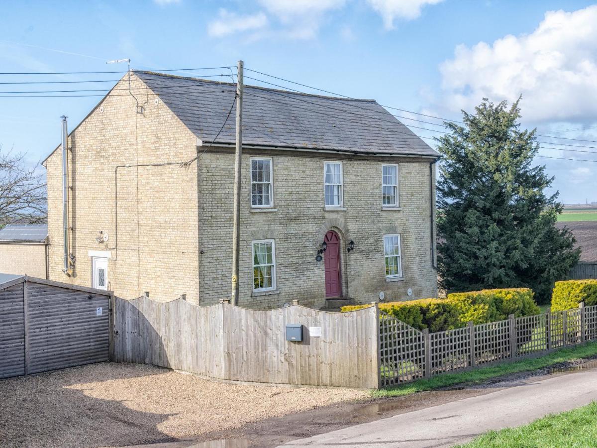 Ferry Farm House - Housity