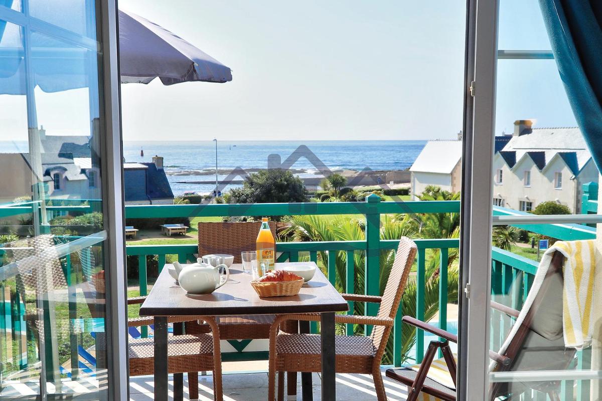 LocaLise au Guilvinec - A28 - Belle vue sur la mer, la piscine et le jardin - - Tout à pied, plages, port, centre, commerces, marché - Wifi inclus - Linge de lit inclus - Housity