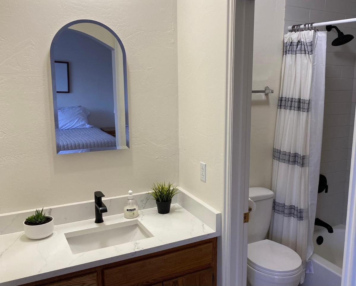 Mountain View Farmhouse - Housity