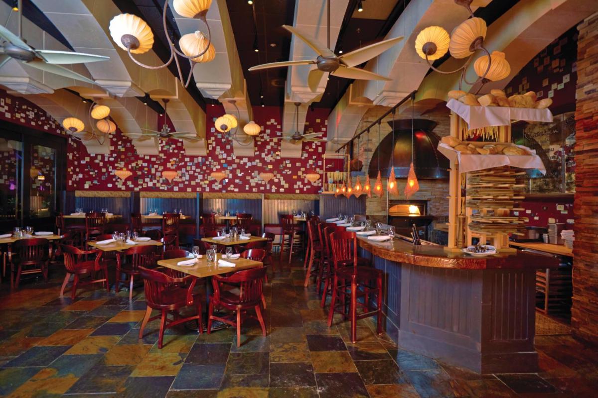 Mohegan Pennsylvania - Adults Only - Housity