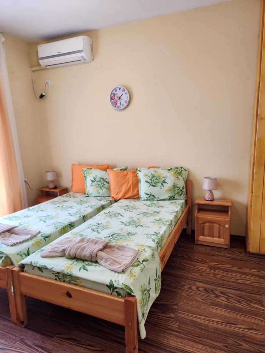 Suitetrails - Guest House ARES