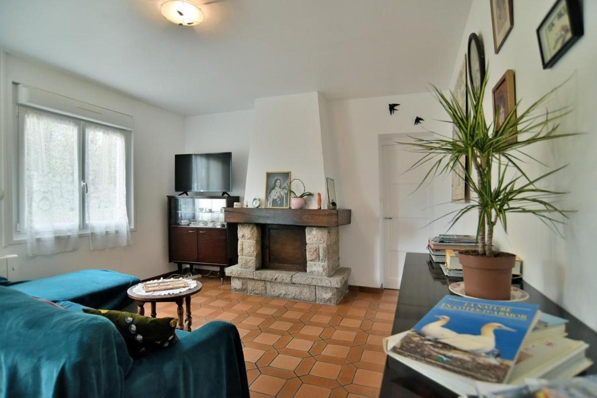 La Maison aux Volets Roses - Housity