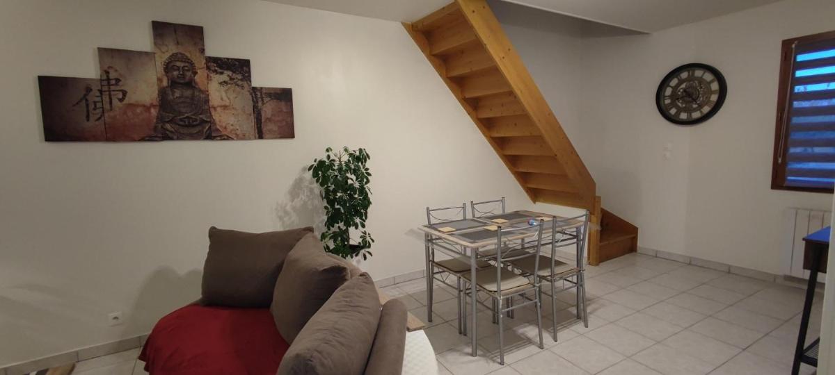 Au pied du château 2 - Housity