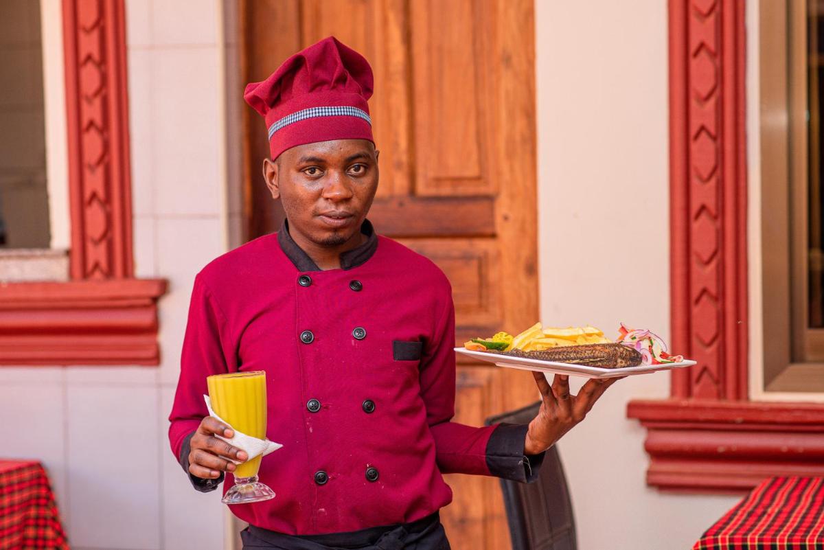Spring Hills Hotel - Morogoro - Housity