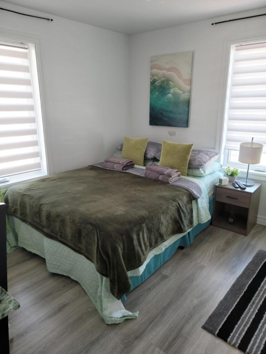 Downtown apartment next to highway netflix+wifi - Housity