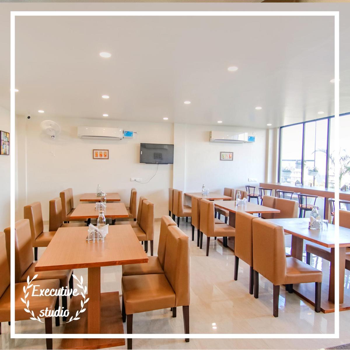 Suitetrails - Saltstayz Executive Studio Apartment