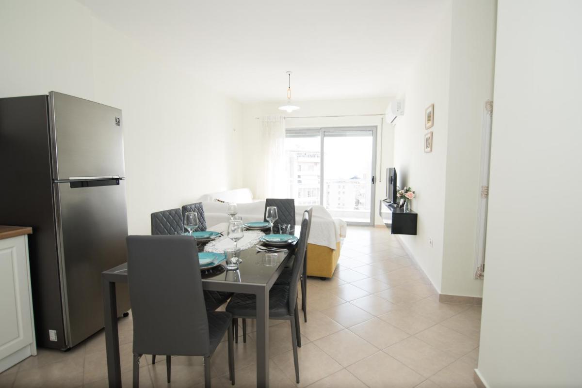Vlora AR - Spacious modern apartment with a view - Housity