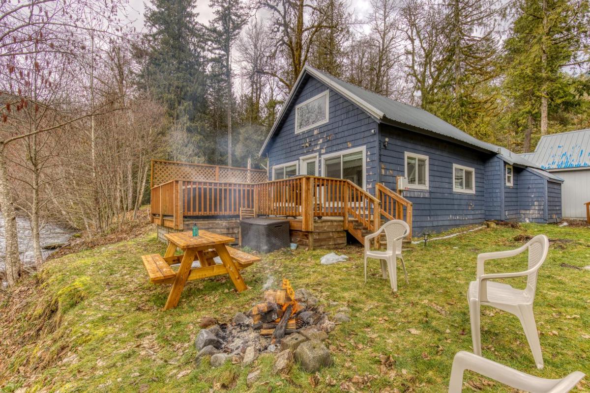 Riverbend Cabin 2 - Housity