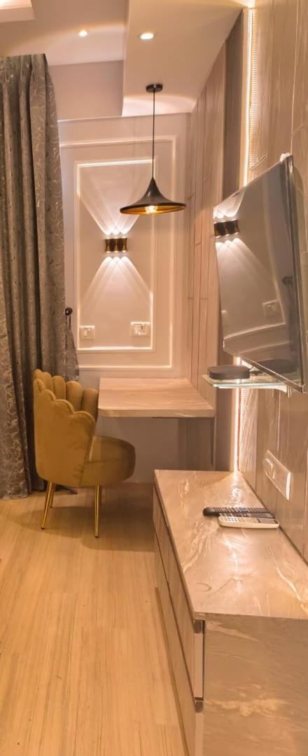 The Origin Suites DLF MY PAD - Hizvo