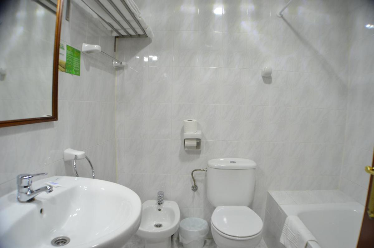 Hotel Salldemar - Housity
