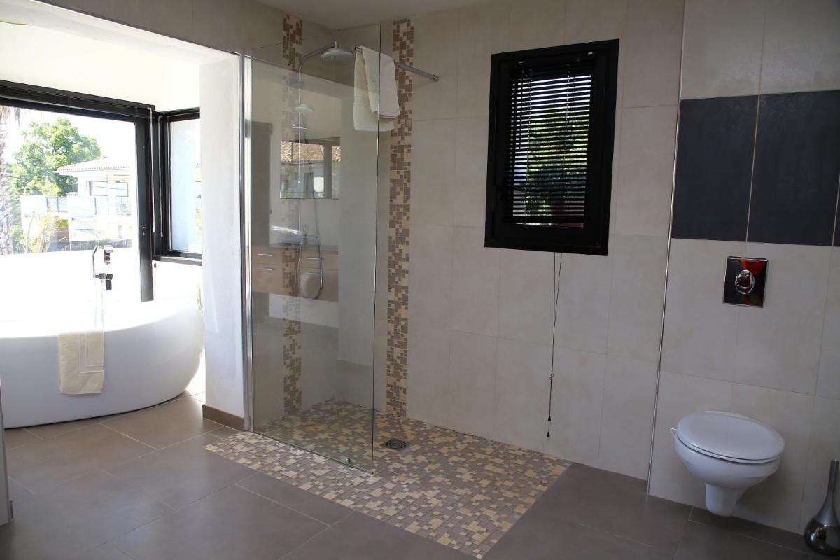 La Villa Blanche - Housity
