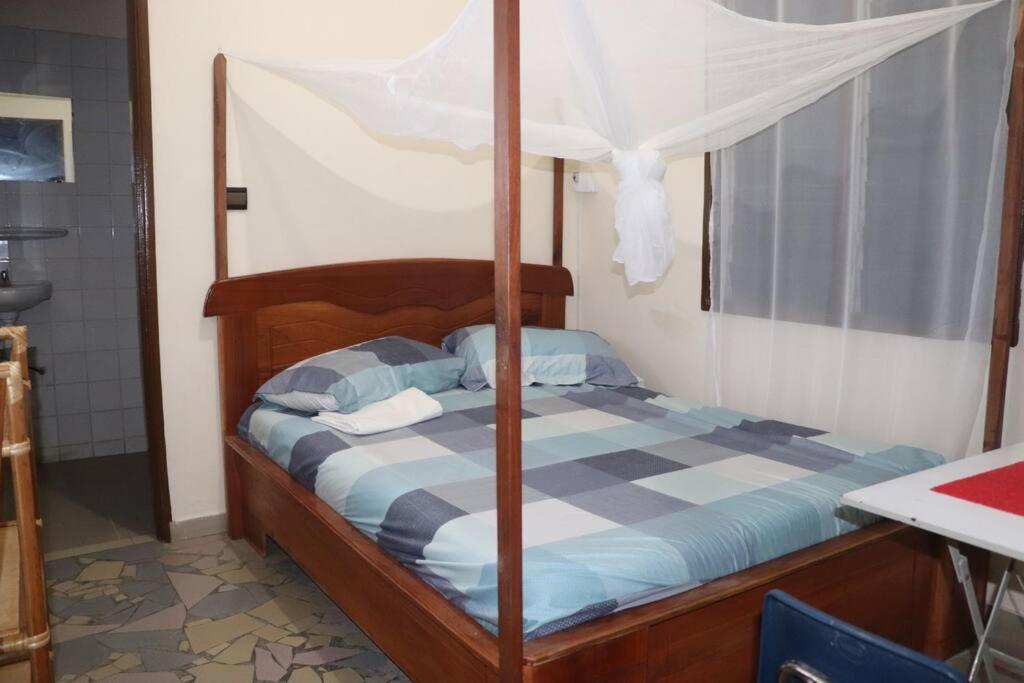 Studio Yiri Guest 1 Fidjrossè Plage - Housity