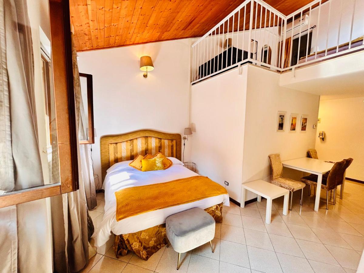 Falcone 22 - Housity