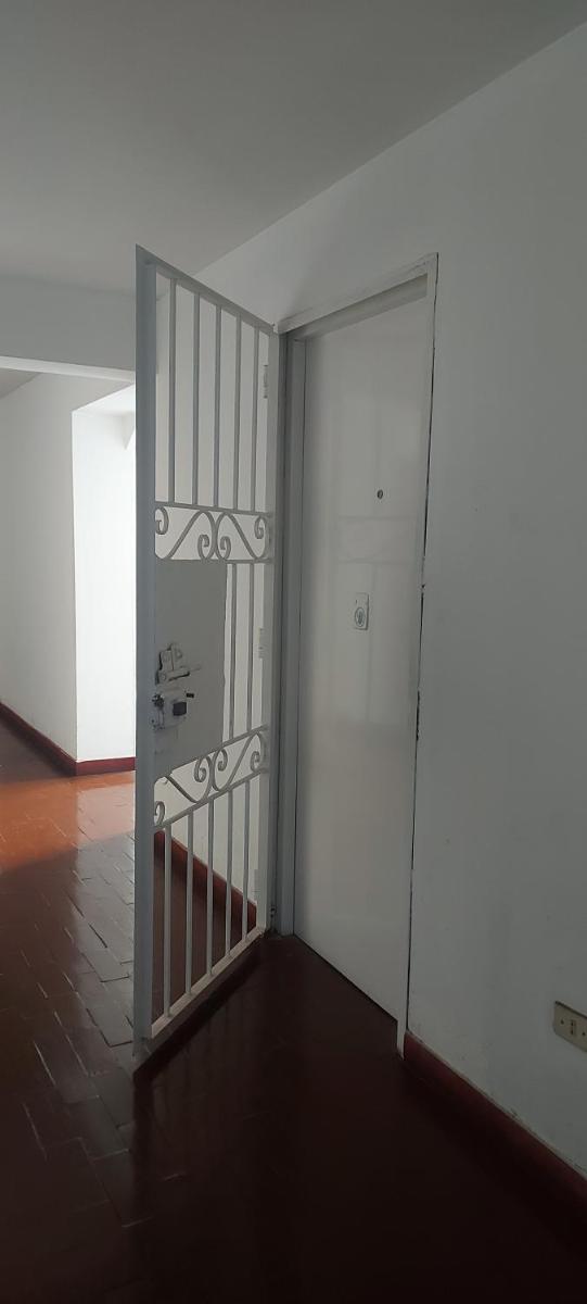 Private Cozy room with batroom in Miraflores - Housity